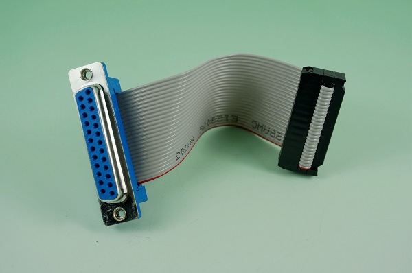 GR10607-004  D-SUB 25P 壓排式  to IDC 三件式 FLAT CABLE