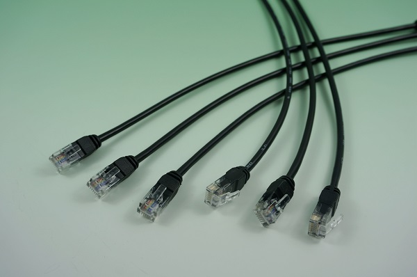 GR10608-001  6P4C二叉圓孔