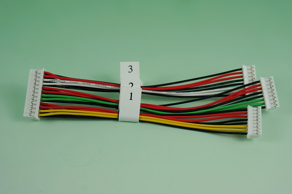 GR10617-004  PH2.0 HSG to PH2.0 HSG x3