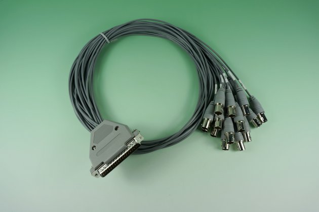 GR11204-004  D-SUB 37P 公 to BNC 75歐姆 母